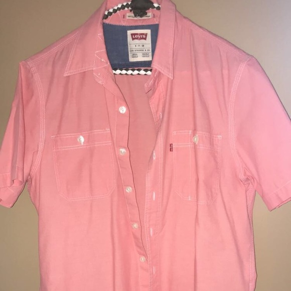 Levi's Other - Men’s Levi’s button up short sleeve shirt
